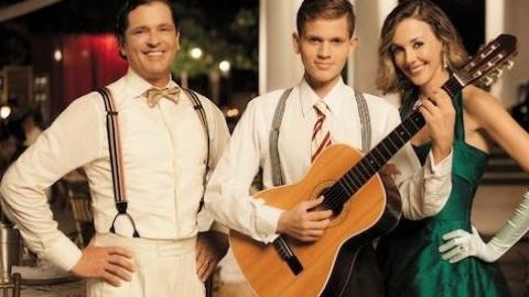 El colombiano filmó el clip inspirado en los años 50.