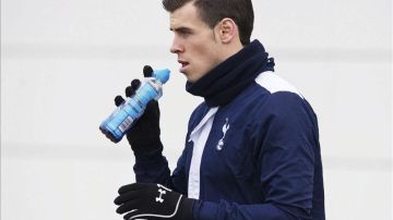 El jugador del Tottenham Gareth Bale, prepara sus maletas para mudarse a España.