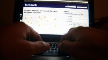 Textos de miles de usuarios de Facebook han llegado a manos de los Gobiernos.