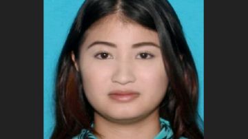 Fotografía suministrada por la policía de Aurora, al este de Denver, que continúa buscando hoy a Isabella Guzmán, de 18 años.