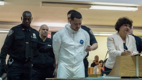Contra Dionis Espinal todavía está pendiente la acusación formal por parte de un Gran Jurado.