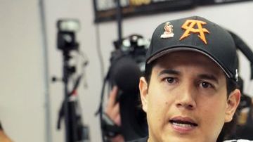 El Canelo y su equipo.