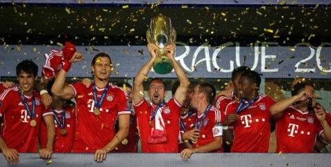 Franck Ribery presume otro título con los aficionados, el de la Supercopa tras vencer al inglés Chelsea.