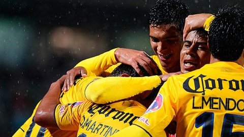 Lluvia en el partido entre Pumas y América.