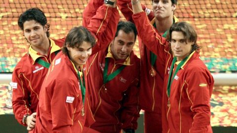 Nadal regresa por sus fueros. En la foto, levantaba la Copa del 2011.