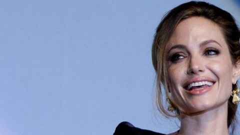 Los Oscar honorarios serán para Angelina Jolie, Steve Martin, Angela Lansbury y el diseñador de vestuario italiano Piero Tosi.