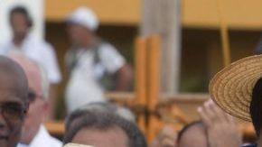 El presidente de Cuba Raúl Castro (c) en Santiago de Cuba el 26 de julio pasado.