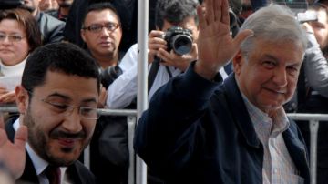 López Obrador inció mitín fuera del Zócalo de la Ciudad de México.