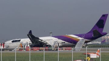 El avión Airbus 330-300 de la aerolínea Thai Airways hizo un aterrizaje forzoso en el aeropuerto Suvarnabhumi.