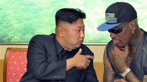 Una foto dada a conocer por Dennis Rodman en la que se le ve junto al líder de Corea del Norte Kim Jong-unUna foto dada a conocer por Dennis Rodman en la que se le ve junto al líder de Corea del Norte Kim Jong-un.