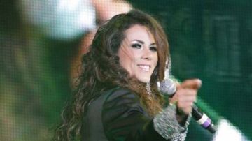 El disco de Edith Márquez incluye versiones rancheras de temas como 'Burbujas de amor' de Juan Luis Guerra y 'La camisa negra' de Juanes.