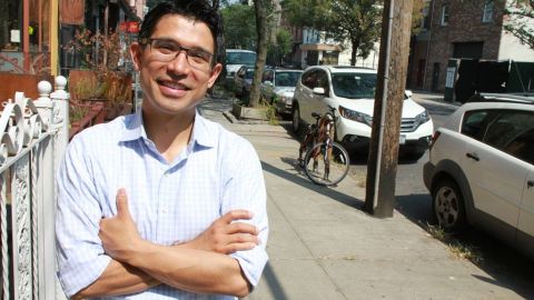 VICTORIOSO, Carlos Menchaca celebra hoy miércoles su cumpleaños número 33.