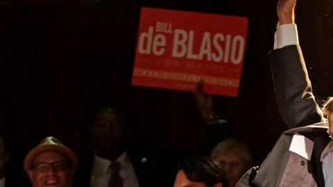 Bill de Blasio confiado anoche en que sin dudas es el candidato de los demócratas a la alcaldía de la Ciudad de Nueva York.