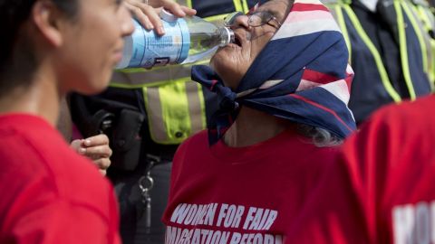 El grupo de mujeres, de todas las edades, cuenta con la fuerza para seguir luchando por una reforma migratoria integral.