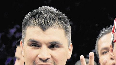 Pablo César Cano se enfrentará a Ashley Theophane.