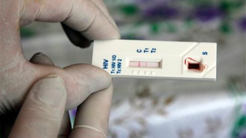 Los exámenes revelaron que los actores contrajeron el virus fuera del gremio de actores.