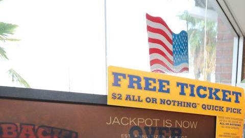 El tickets ganador fue vendido en una estación de gasolina  en el pequeño pueblo de Lexington.