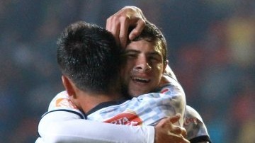 Guillermo Madrigal, de Rayados, consiguipo doblete en el triunfo sobre Monarcas