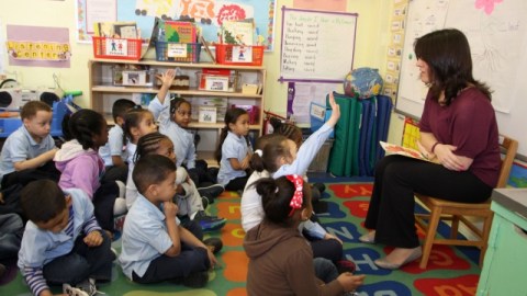 El programa gratuito Universal Pre-Kindergarten todavía tiene plazas disponibles para el año escolar 2013-2014.