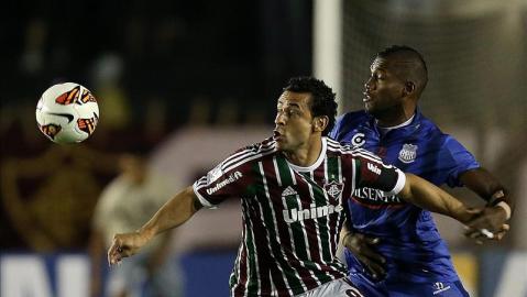 En la imagen, el jugador de Fluminense Fred (i). EFE/Archivo
