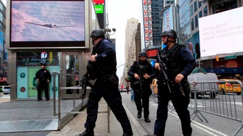 La Policía de Nueva York indicó que no se habían recibido amenazas contra la ciudad, y que el aumento de seguridad es solamente como precaución.