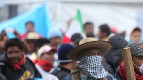 Hoy martes los maestros se manifiestan frente a embajada de EEUU.