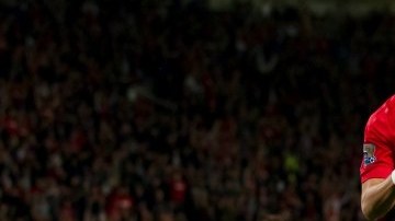 Javier "Chicharito" Hernández consiguió el gol de la victoria 1-0 sobre Liverpool