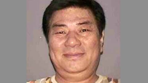 Sang Ho Kim maneja una Honda Pilot blanca, con tablilla FMA3648.