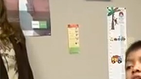 Felicidad en torno al pequeño que por primera vez escuchó la voz de sus padres.