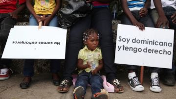 Decenas de dominicanos de ascendencia haitiana han realizado protestas  ante una posible deportación.