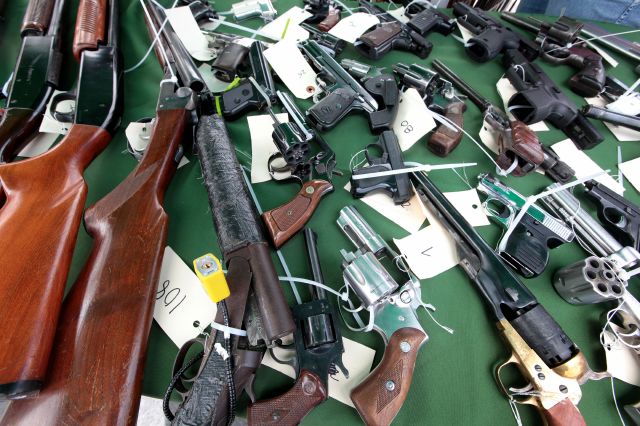 La Fiscalía de Nueva York ofrece recoger armas en cualquier estado a cambio de una compensación monetaria.