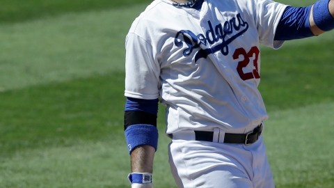 Algunos fanáticos creen que Adrián González debería jugar en los Mets.