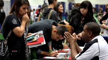 Los activistas pedirán a Napolitano estudiantes que el sistema universitario de California (UC) sea un "santuario" npara los inmigrantes.