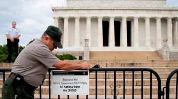 El “cierre de Gobierno” provocó que los monumentos, museos y parques nacionales fueran cerrados al público a partir de este martes.