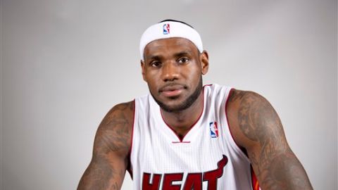 LeBron James es el bicampeón de la NBA y cuatro veces nombrado mejor jugador de la liga.