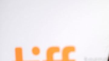 Sandra Bullock encarna a la doctora "Ryan Stone" en "Gravity", una astronauta que sufre un accidente en el espacio y se ve obligada a luchar por su vida.