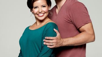 Justina Machado es Lisette y Ricardo A. Chavira es su marido Miguel en "Welcome to the Family" que debuta mañana en NBC Canal 4.