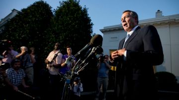 El presidente de la Cámara de Representantes, el republicano John Boehner, salió con cara de pocos amigos de la reunión.