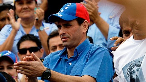 Capriles considera que las elecciones municipales de diciembre próximo son cruciales para un cambio en la política venezolana.