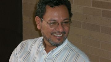 Elmer Mendoza ha convertido a Culiacán en el escenario de acción del certero personaje de sus novelas.