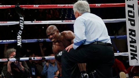 En la anterior pelea, el estadounidense Bradley visitó varias veces la lona, víctima de los contactos con el ruso Provodnikov.