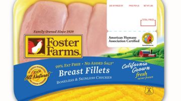 Las autoridades de salud federales detectaron que el brote de salmonela se originó en plantas procesadoras de pollo de la compañía Foster Farm.