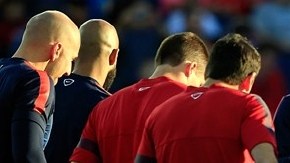 Jurgen Klinsmann (centro) clasificó a Estados Unidos con dos fechas  de anticipación  y ahora quiere  fortalecer el grupo para el Mundial.