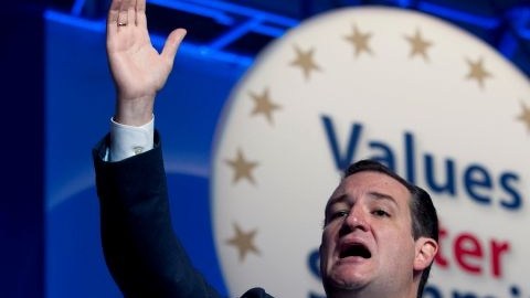 El Senador Ted Cruz se dirige a los asistentes de la Cumbre de Valores de Votantes en Washington