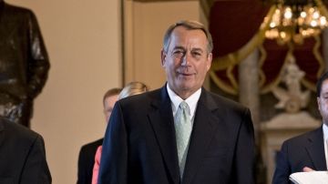 La propuesta, supuestamente, se presentó en una reunión anoche entre altos funcionarios del gobierno federal y líderes republicanos como el presidente de la Cámara, John Boehner.