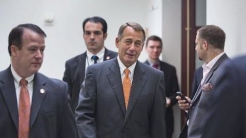 La "buena conversación" que mantuvieron anoche Obama y Boehner (al centro en la foto) no fue suficiente para poner fin al tranque.