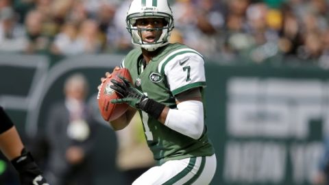 El novato Geno Smith tuvo dos costosas intercepciones en la zona de anotación y los Jets cayeron en casa ante los Acereros de Pittsburgh.