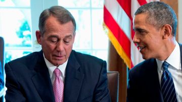El presidente Obama se reunirá esta tarde con el líder republicano en la Cámara Baja, John Boehner (izq.), y el resto de líderes del Congreso.