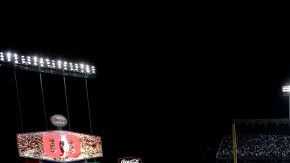 Adrián González le dio un doble que supuso la primera carrera, pero sobre todo la acción de rebeldía que quería todo el estadio y que necesitaba el grupo.