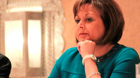 La gobernadora Susana Martínez defendió la decisión de las autoridades estatales de emitir el “Alerta Amber”.